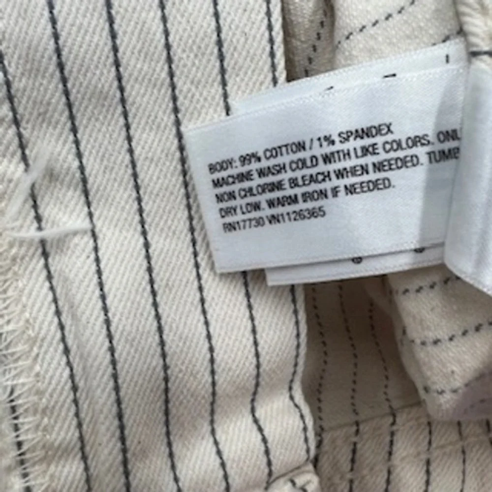 Universal Thread sailor shorts classic‎ cream and navy pinstripe patter size 16